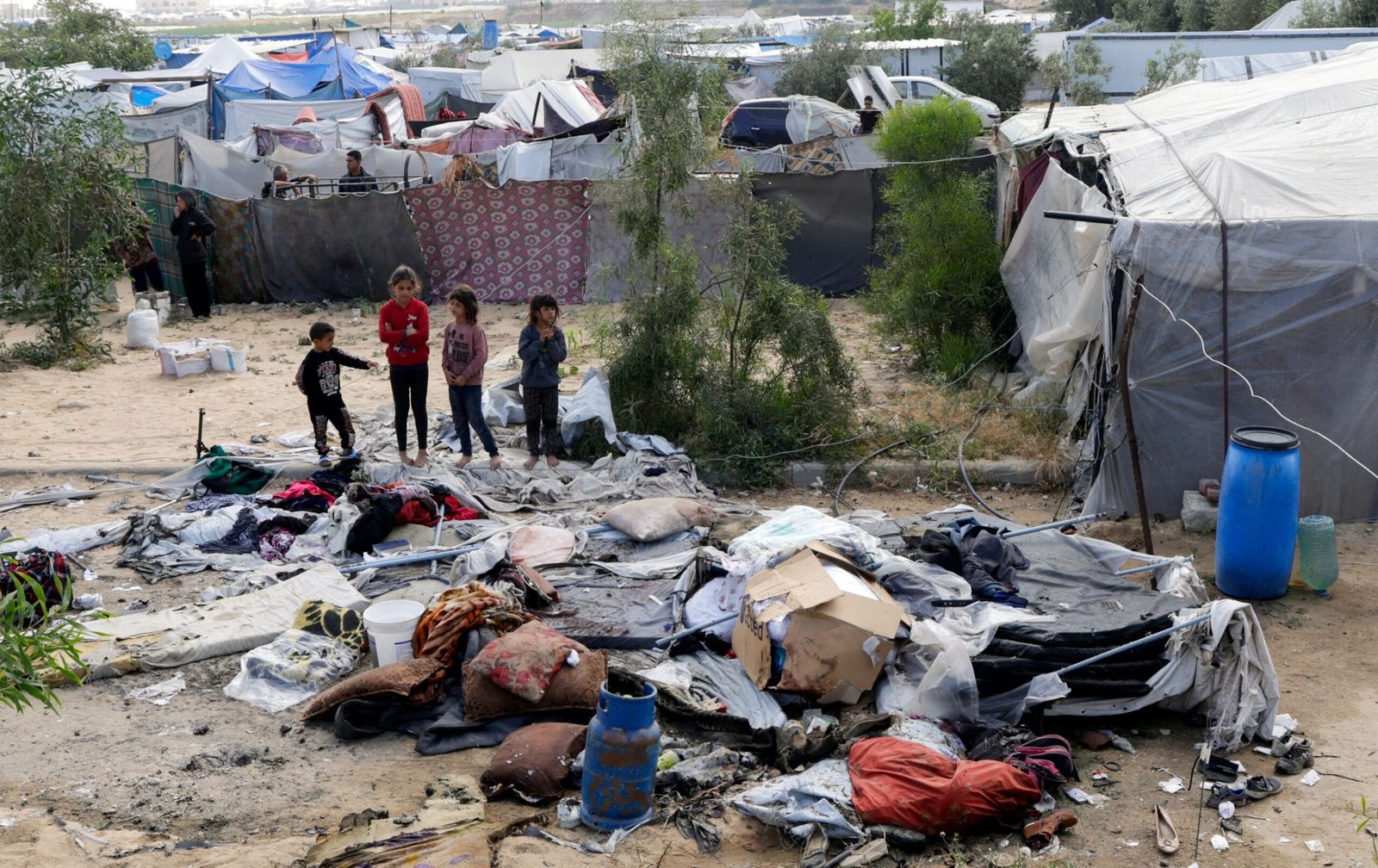 عشرات الشهداء والجرحى في غزة فجر اليوم 1 عشرات الشهداء والجرحى في غزة فجر اليوم