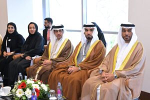 صقر غباش يبحث مع رئيس الجمعية الوطنية الباكستانية تعزيز التعاون