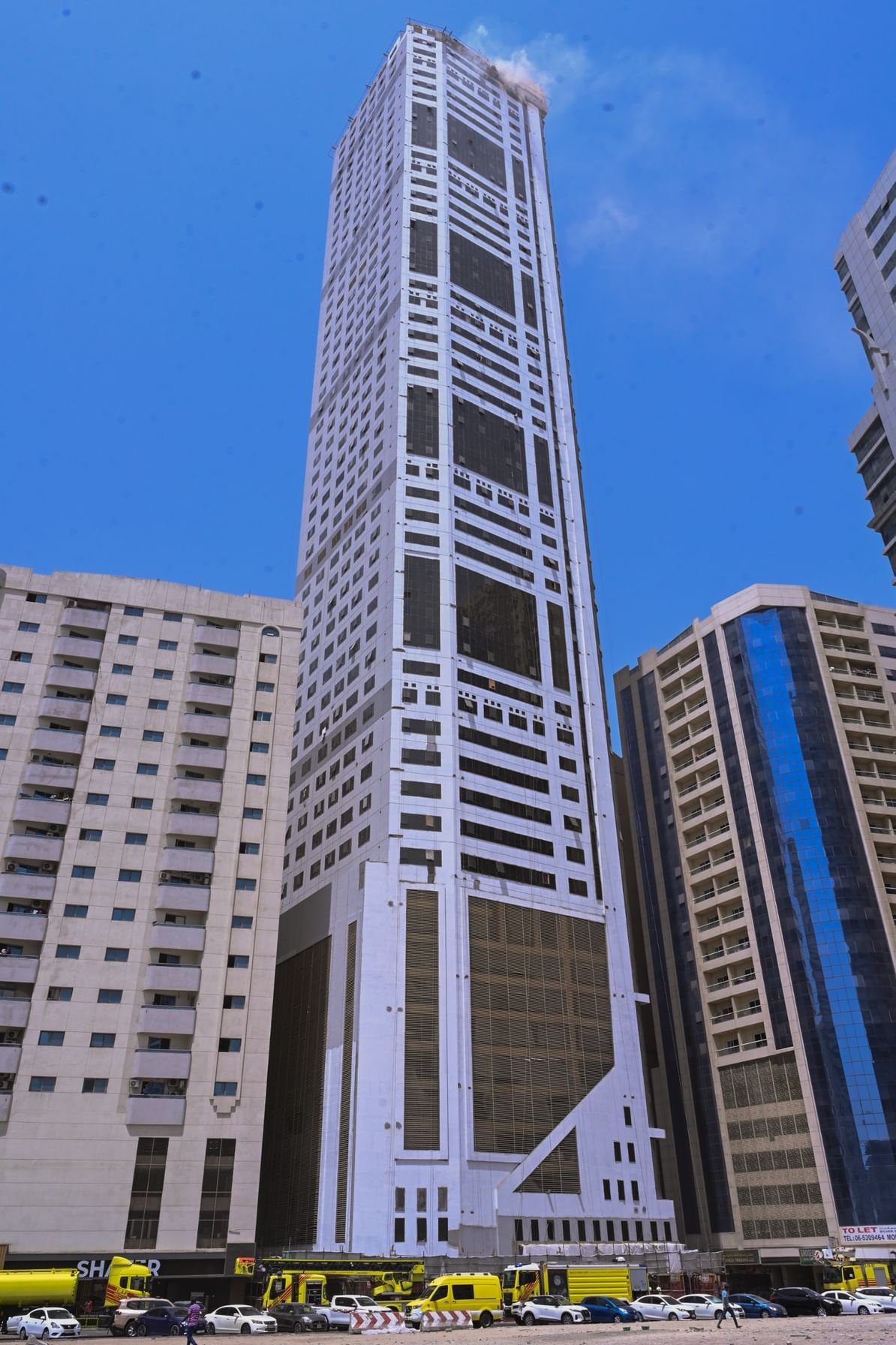 شرطة الشارقة توضح تداعيات حريق برج سكني من 52 طابقا