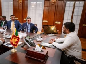 رئيس سريلانكا يستقبل عبدالله بن زايد ويبحثان تعزيز العلاقات الثنائية بين البلدين