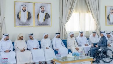عمار بن حميد يقدم واجب العزاء في وفاة كليثم خليفة السعيدي