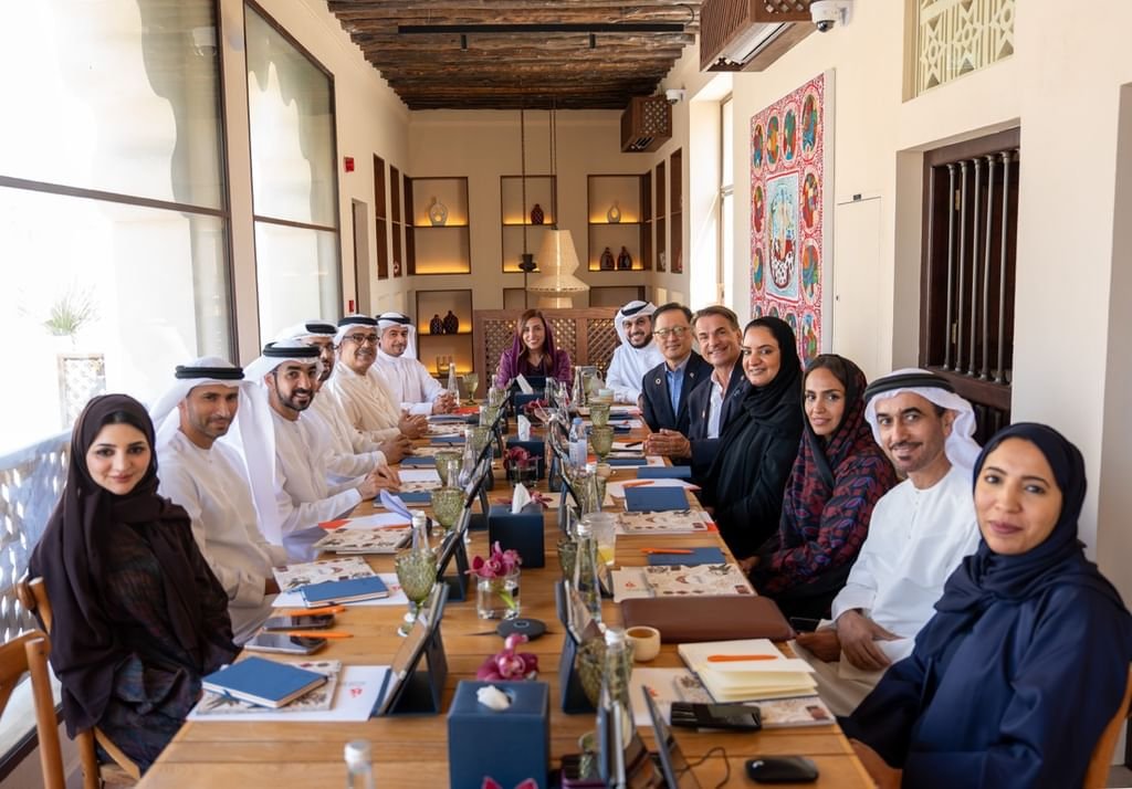 الشارقة للكتاب