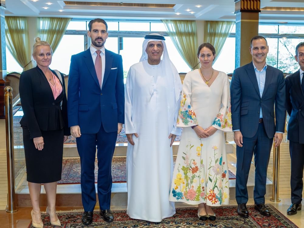 سعود بن صقر يستقبل الأمير فيليبوس والأميرة نينا 1 سعود بن صقر يستقبل الأمير فيليبوس والأميرة نينا