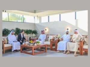 عمار بن حميد يستقبل رئيس مجموعة "كريبتو دوت كوم" ويبحث التعاون في مجال التقنيات الرقمية