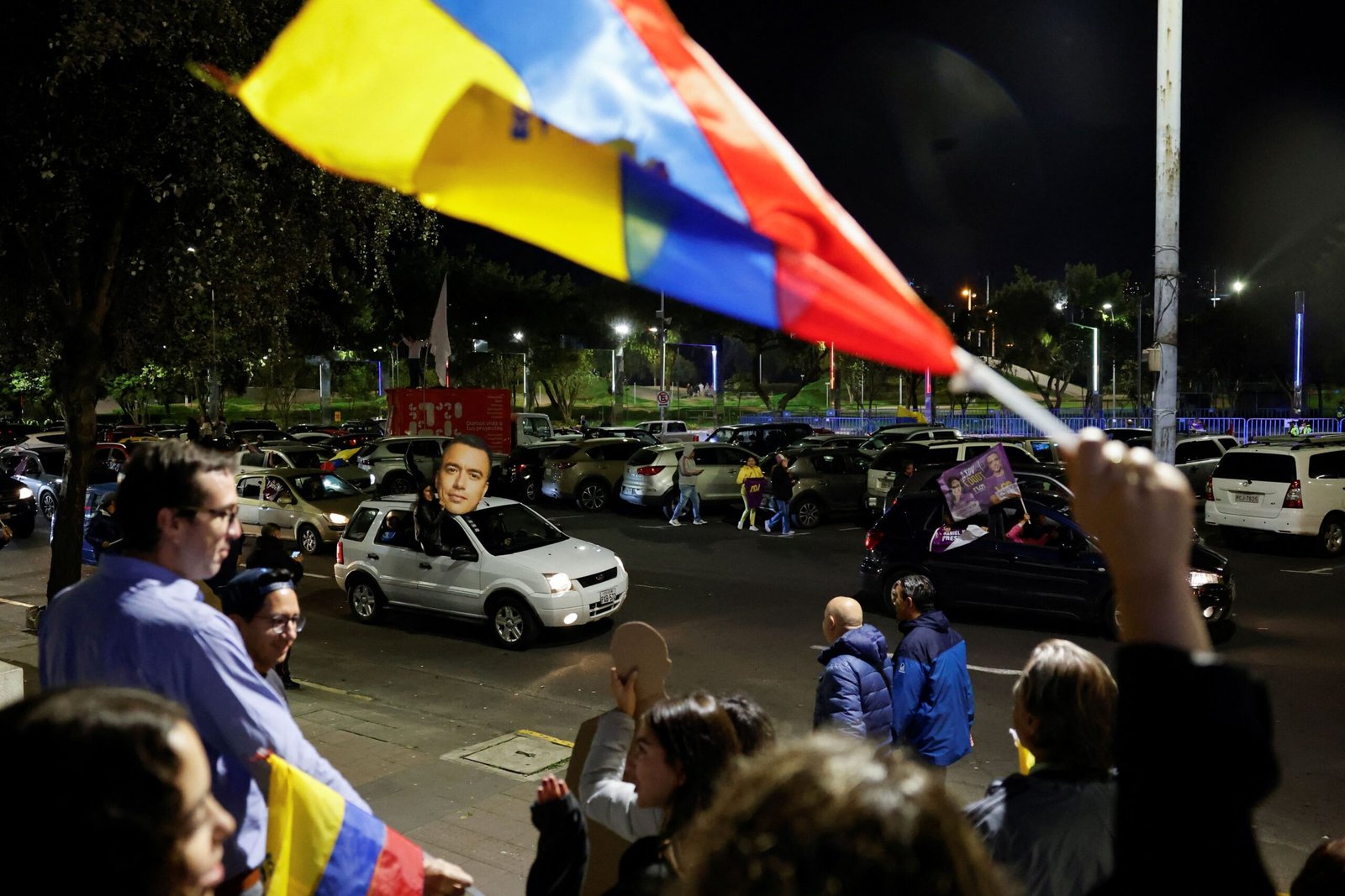 فوز دانييل نوبوا بالانتخابات الرئاسية في الإكوادور