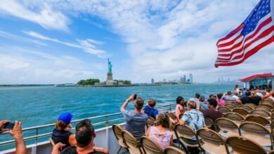 عدد السائحين الأجانب إلى الولايات المتحدة يتراجع 12% في مارس