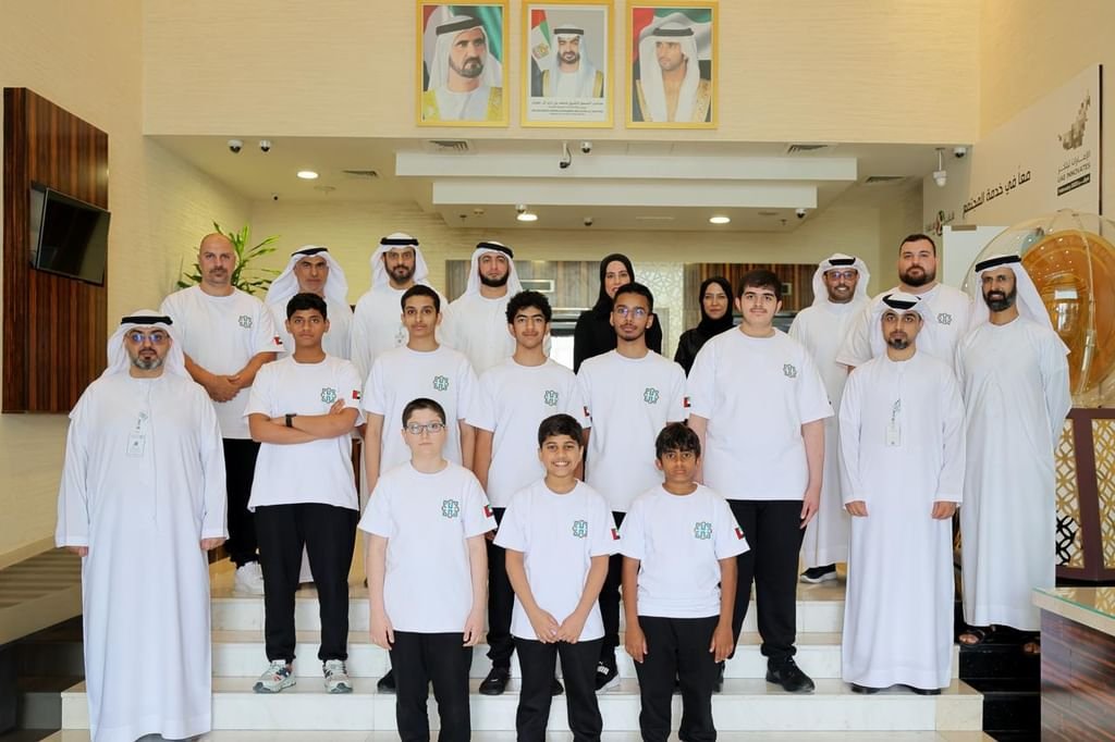 راشد بن حمدان يزور فريق مركز حمدان للموهبة والابتكار قبيل مشاركته في البطولة العالمية للروبوت