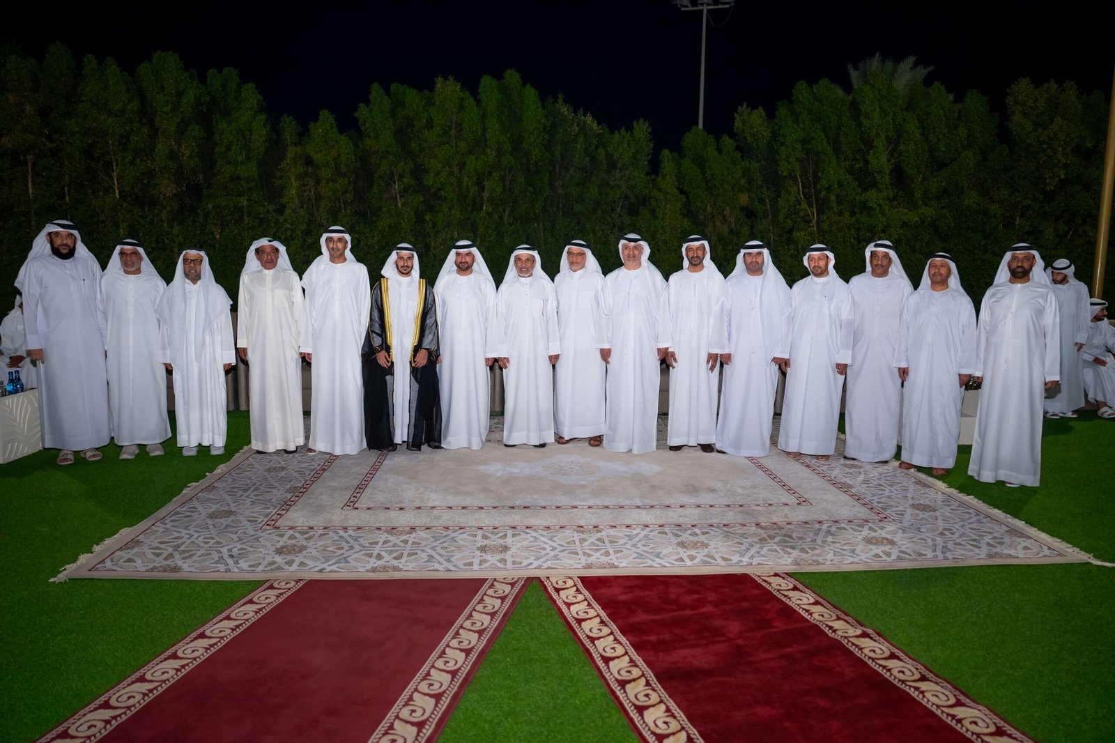 عبدالله بن سالم القاسمي يشهد حفل زفاف عمران علي العويس