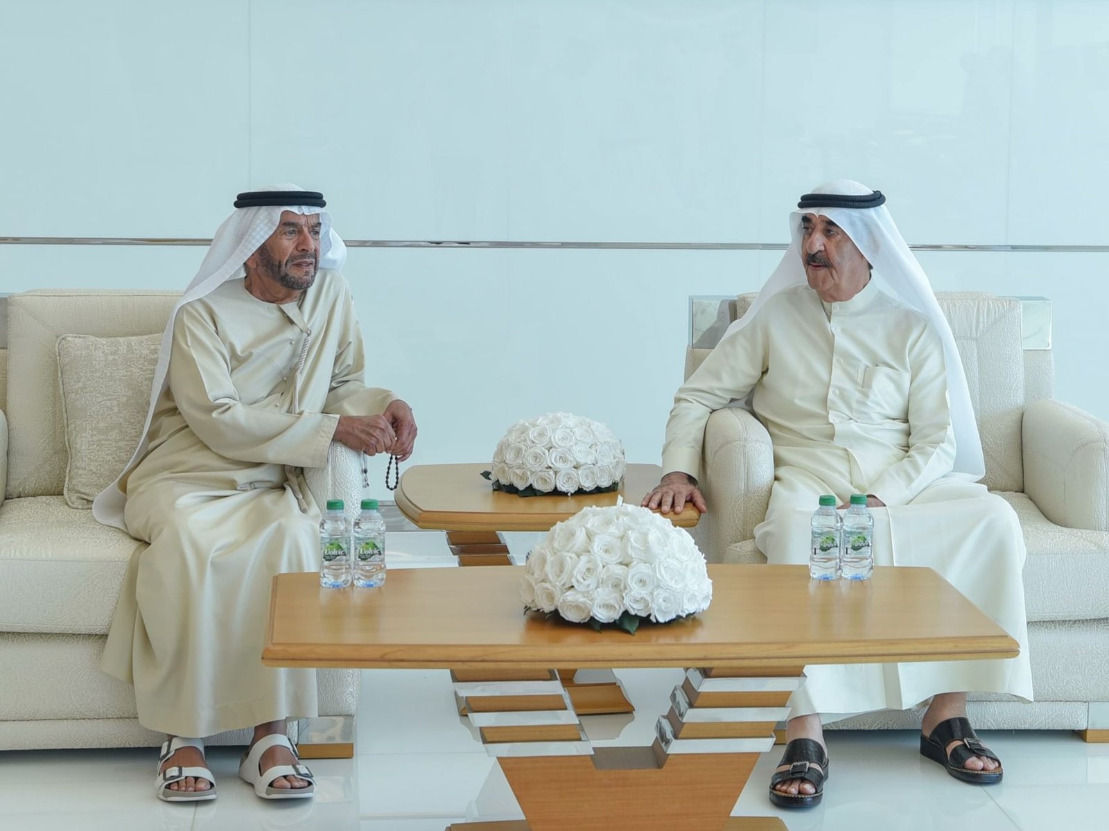 حاكم أم القيوين يتقبل تعازي سرور بن محمد في وفاة الشيخة حصة بنت حميد الشامسي 1 حاكم أم القيوين يتقبل تعازي سرور بن محمد في وفاة الشيخة حصة بنت حميد الشامسي