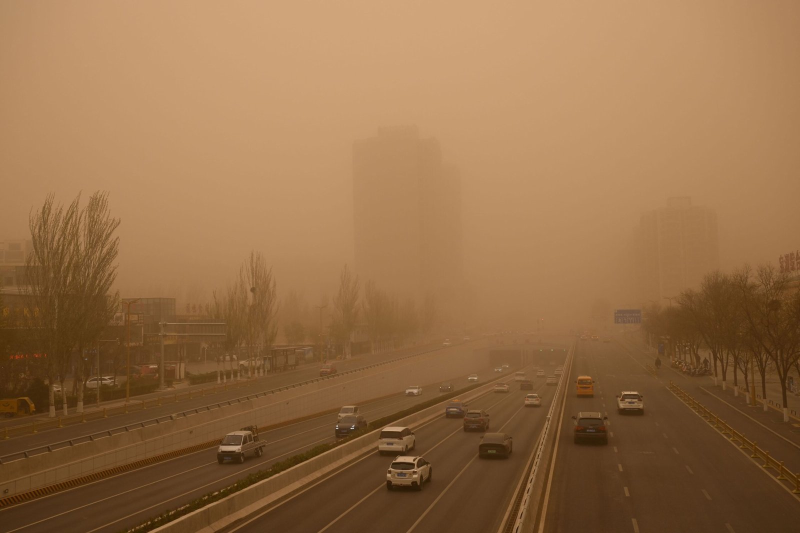 الأعنف في 75 عامًا.. عواصف تدفع بكين إلى إلغاء مئات الرحلات الجوية 1 الأعنف في 75 عامًا.. عواصف تدفع بكين إلى إلغاء مئات الرحلات الجوية