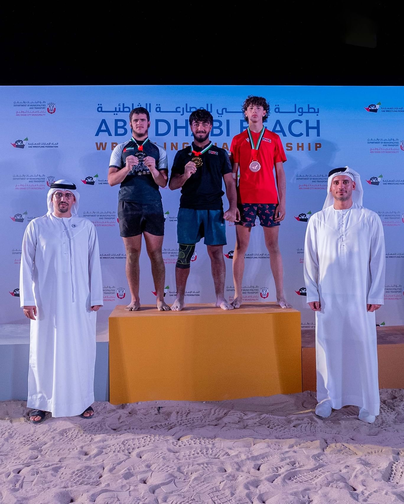 صدارة إماراتية في انطلاقة منافسات بطولة "أبوظبي للمصارعة الشاطئية" 1 صدارة إماراتية في انطلاقة منافسات بطولة "أبوظبي للمصارعة الشاطئية"