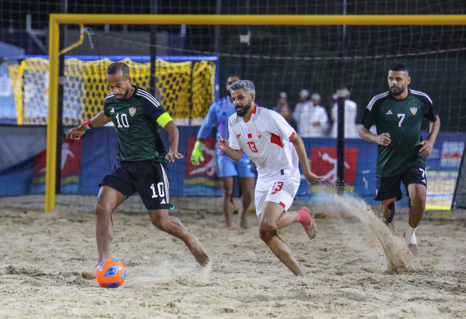 منتخب الكرة الشاطئية يواصل انتصاراته في "الألعاب الخليجية"