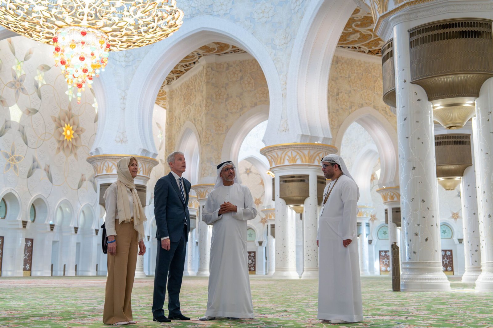 وزير الطاقة الأمريكي يزور جامع الشيخ زايد الكبير في أبوظبي