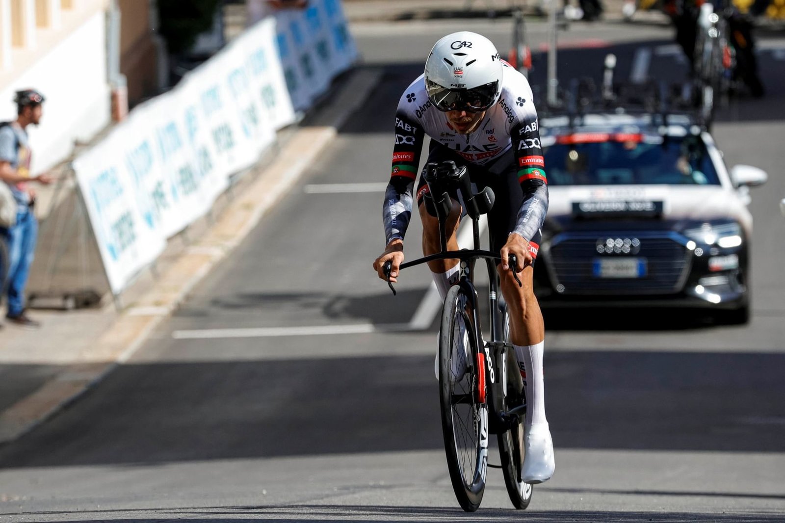 "الإمارات للدراجات" يحرز المركز الثاني في افتتاح طواف رومندي 1 "الإمارات للدراجات" يحرز المركز الثاني في افتتاح طواف رومندي