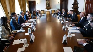 خلدون المبارك يناقش مع كبار المسؤولين بواشنطن خطط الإمارات الاستثمارية في أمريكا