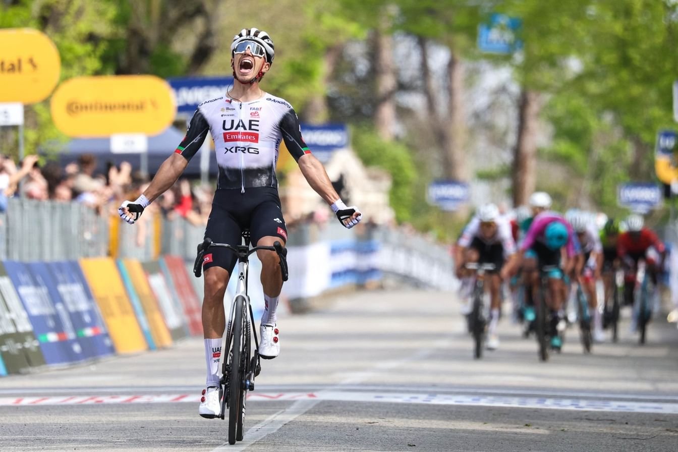 "الإمارات للدراجات" يتصدر المرحلة الثانية من سباق جيرو دي أبروتسو