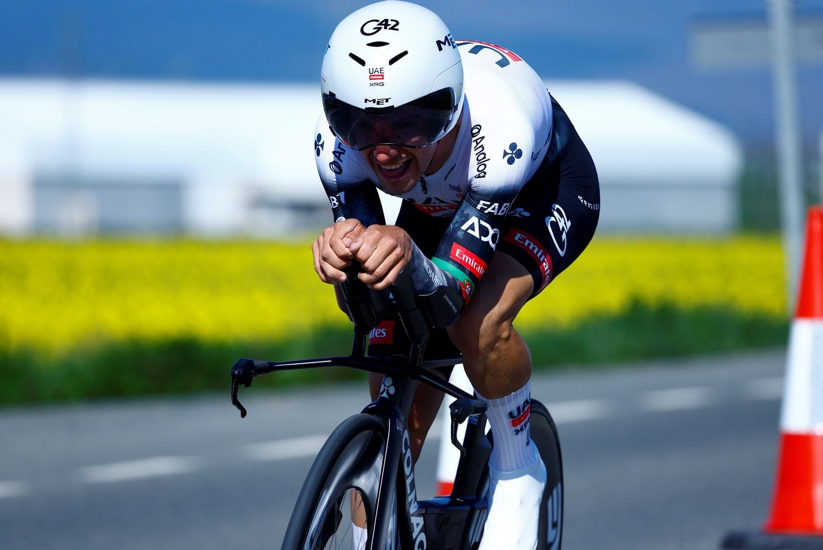 "الإمارات للدراجات" يحل ثانيًا في سباق بتزوليا باسك كونتري