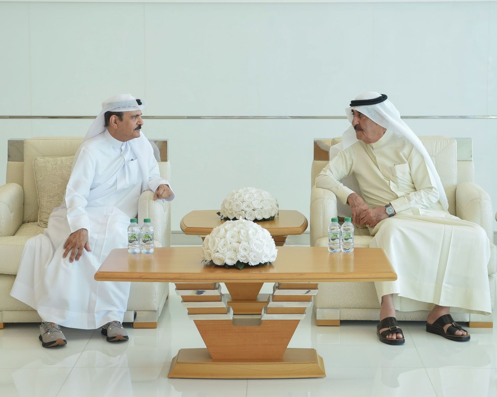 حاكم أم القيوين يتقبل التعازي من الشيوخ والمواطنين والمقيمين في وفاة والدته الشيخة حصة بنت حميد بن عبدالرحمن الشامسي 1 حاكم أم القيوين يتقبل التعازي من الشيوخ والمواطنين والمقيمين في وفاة والدته الشيخة حصة بنت حميد بن عبدالرحمن الشامسي