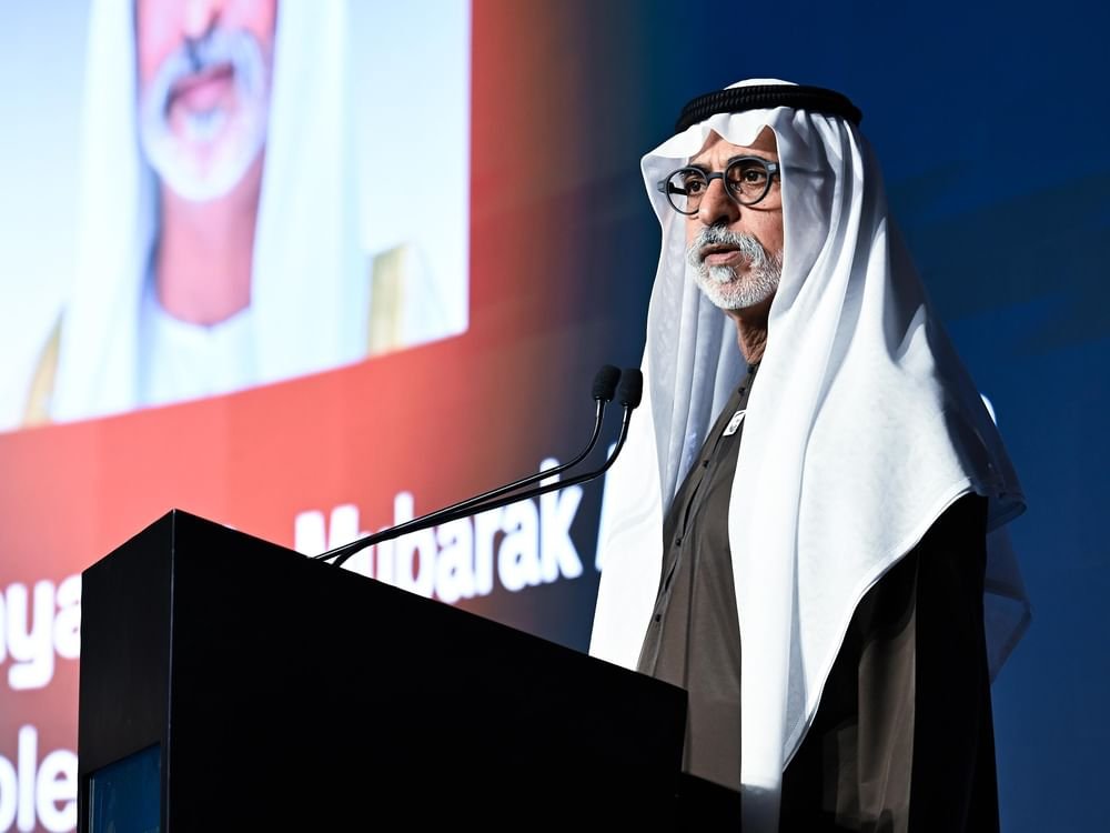 نهيان بن مبارك يؤكد عمق العلاقات التاريخية بين الإمارات وفرنسا