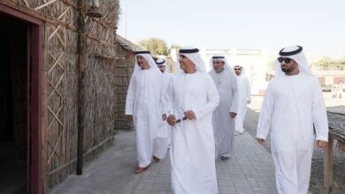 سالم بن سلطان القاسمي يتفقد أجنحة مهرجان الوفاء في رأس الخيمة