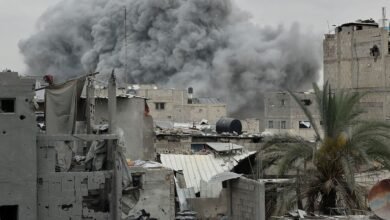 عشرات الشهداء والجرحى في قصف إسرائيلي لمنازل الفلسطينيين بغزة