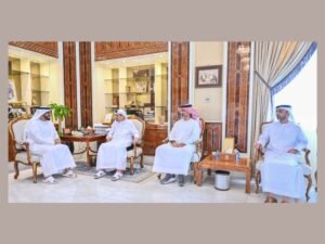 حاكم عجمان وولي عهده يطلعان على مشروعات ومبادرات هيئة الهلال الأحمر الإماراتي 2 حاكم عجمان وولي عهده يطلعان على مشروعات ومبادرات هيئة الهلال الأحمر الإماراتي