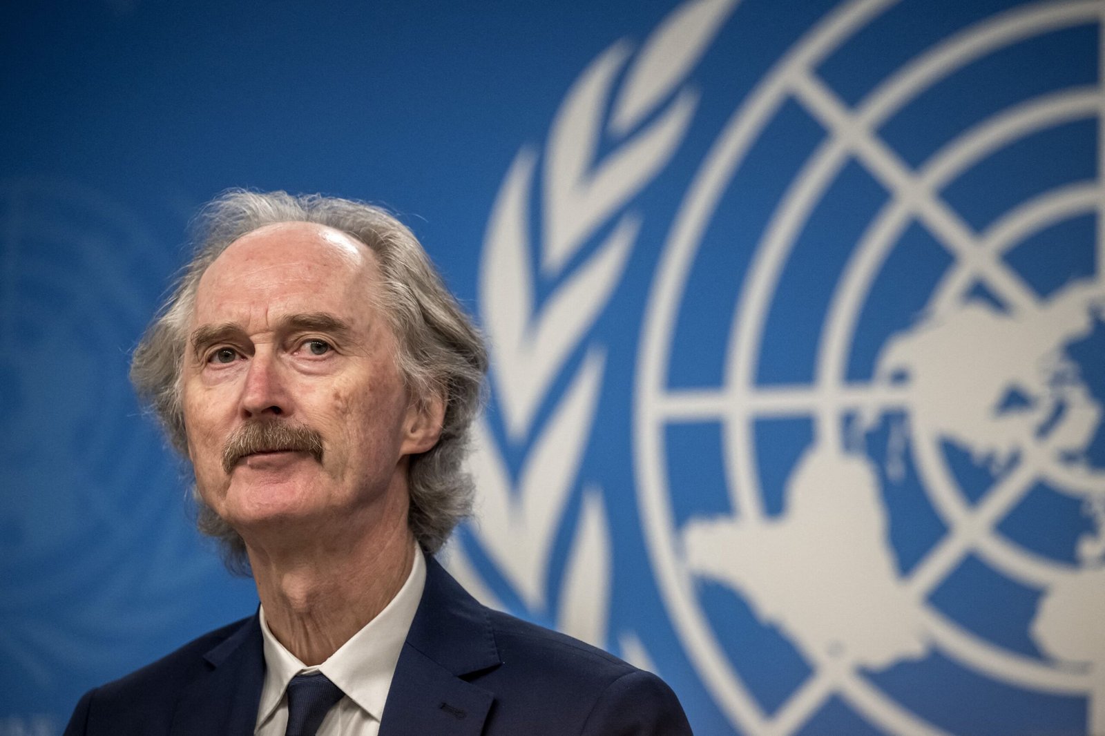 المبعوث الدولي إلى سوريا يؤكد أهمية دعم عملية الانتقال السياسي بمشاركة جميع السوريين