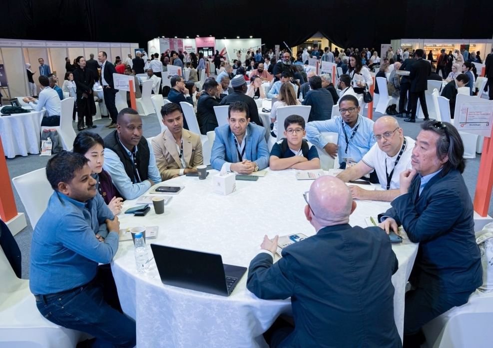 مشاركون بمؤتمر الموزعين : خطط التوزيع الفعالة تبدأ من فهم مشاعر القراء واحتياجاتهم 1 مشاركون بمؤتمر الموزعين : خطط التوزيع الفعالة تبدأ من فهم مشاعر القراء واحتياجاتهم