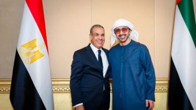 عبدالله بن زايد يستقبل وزير الخارجية والهجرة المصري