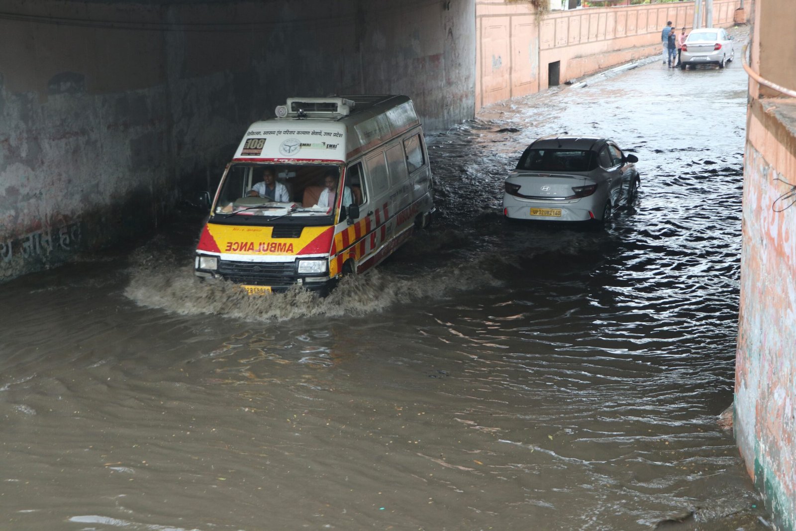 مقتل نحو 100 شخص جراء أمطار غزيرة في الهند ونيبال