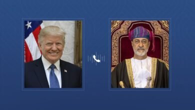 سلطان عمان والرئيس الأمريكي يبحثان هاتفيا سبل دعم المفاوضات الأمريكية الإيرانية