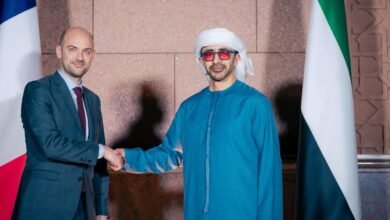 عبدالله بن زايد يستقبل وزير الخارجية الفرنسي ويبحثان العلاقات الاستراتيجية بين البلدين