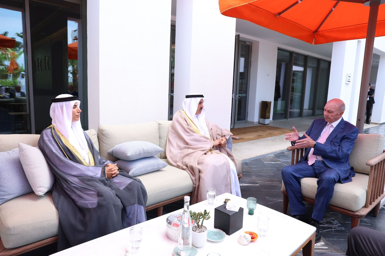 صقر غباش يبحث مع رئيس مجلس الأعيان الأردني تعزيز العلاقات البرلمانية