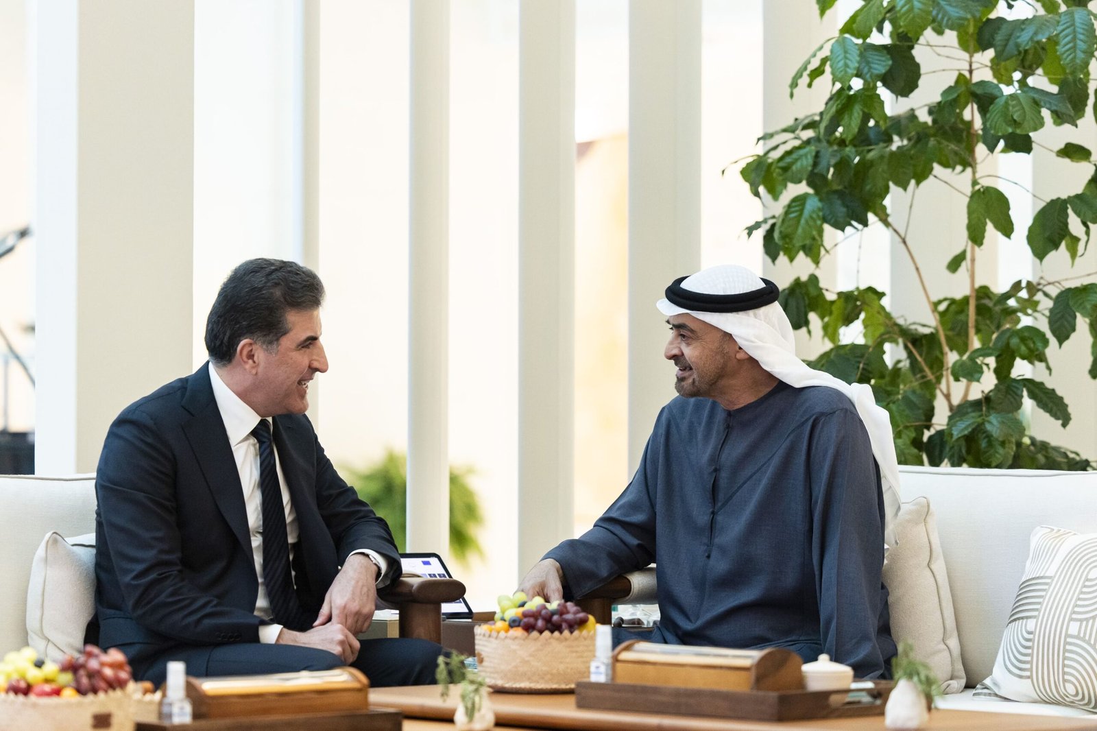 رئيس الدولة يستقبل رئيس إقليم كردستان العراق 1 رئيس الدولة يستقبل رئيس إقليم كردستان العراق