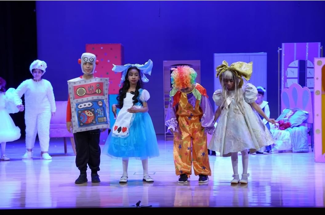 انطلاق المرحلة التمهيدية من مهرجان الشارقة للمسرح المدرسي في دورته الـ12