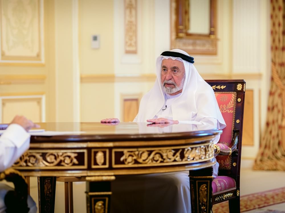 36 عاما من التوثيق .. حاكم الشارقة يكشف أسرار "البرتغاليون في بحر عُمان"