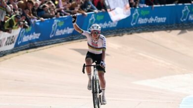 "الإمارات للدراجات" وصيفا في سباق "باريس روبيه"