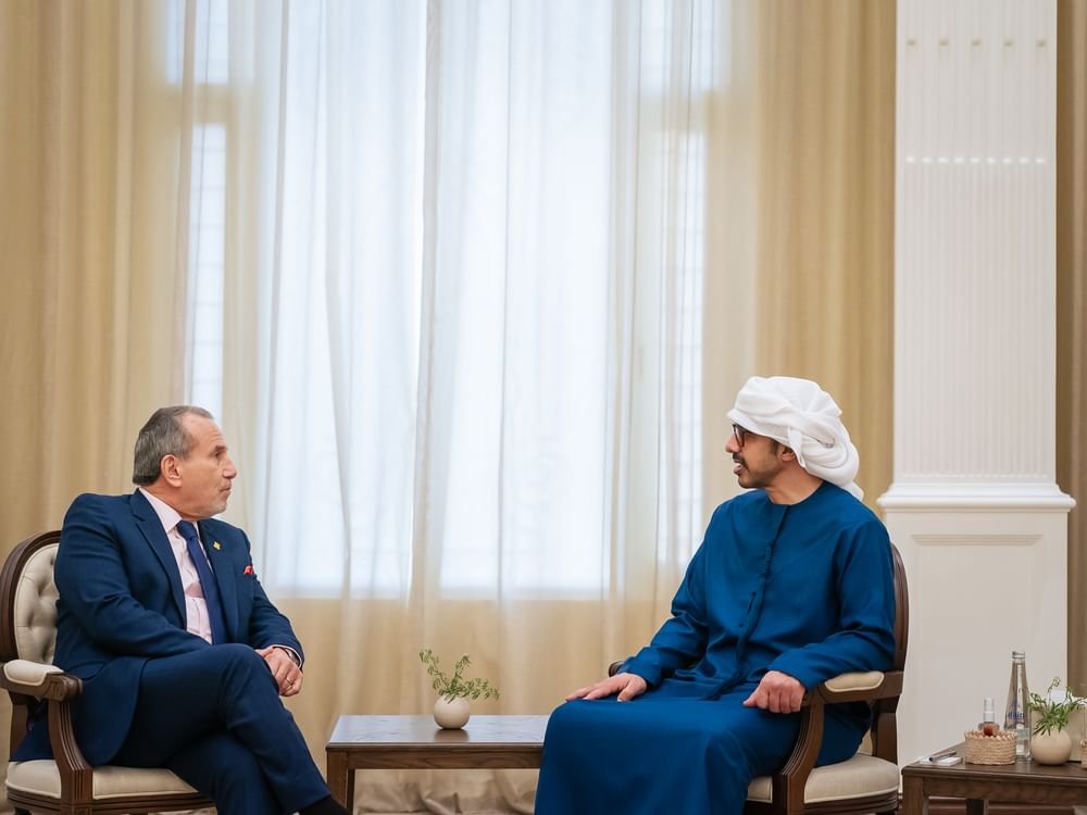 عبدالله بن زايد يستقبل وزير خارجية بيرو ويبحثان تعزيز التعاون الثنائي بين البلدين