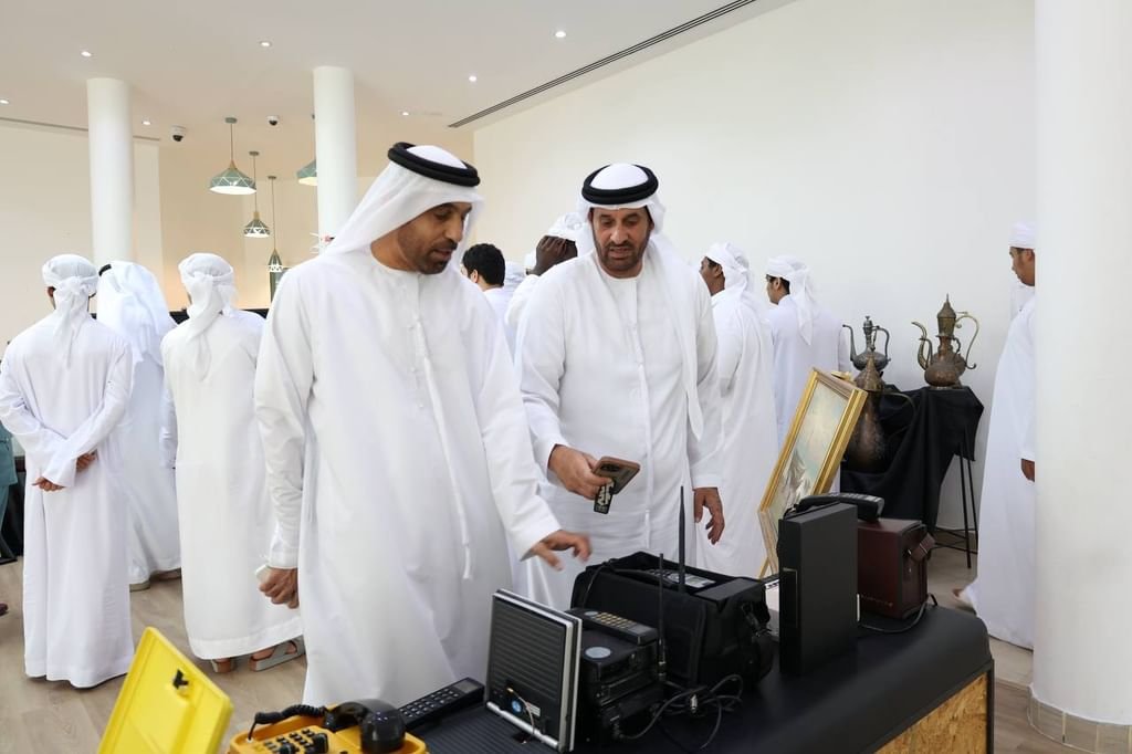 مركز شباب فلج المعلا ينظم معرضا تراثيا بمناسبة عام المجتمع 1 مركز شباب فلج المعلا ينظم معرضا تراثيا بمناسبة عام المجتمع
