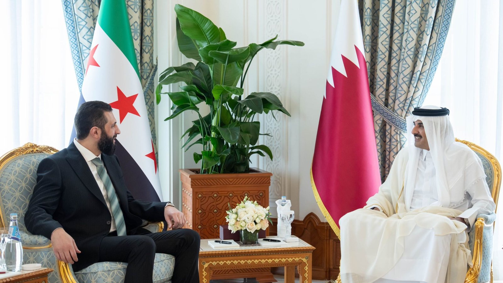 أمير قطر والرئيس السوري يبحثان سبل تعزيز الأمن والاستقرار في المنطقة