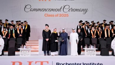 أحمد بن سعيد يشهد تخريج 300 طالب وطالبة من "روتشستر دبي"