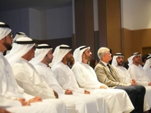 ولي عهد رأس الخيمة يشهد احتفال "مرجان" و"أليك" بتخريج وتوظيف 100 إماراتي ضمن برنامج "ارتقاء" 2 ولي عهد رأس الخيمة يشهد احتفال "مرجان" و"أليك" بتخريج وتوظيف 100 إماراتي ضمن برنامج "ارتقاء"