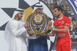 محمد بن راشد بن محمد يشهد تتويج "شباب الأهلي" بلقب دوري أدنوك للمحترفين