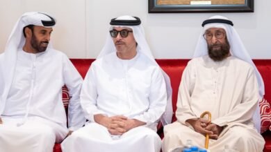 هزاع بن زايد يقدم واجب العزاء في وفاة خميس حموده خميس العرياني