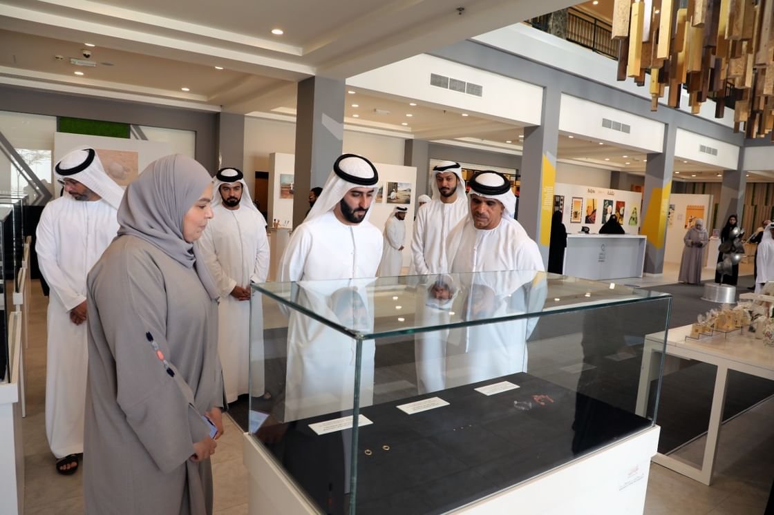 معرض “إرث الإمارات.. تاريخ وحضارة” بأم القيوين يستعرض التاريخ العريق للدولة 1 معرض “إرث الإمارات.. تاريخ وحضارة” بأم القيوين يستعرض التاريخ العريق للدولة
