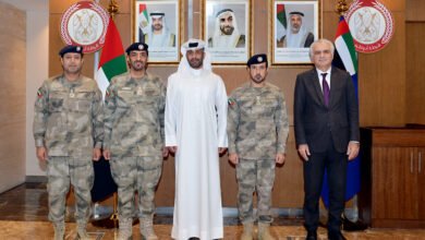 قائد عام شرطة أبوظبي يلتقي الرئيس التنفيذي لمركز ناصر العلمي والتقني