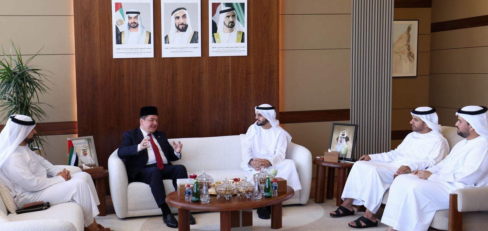 رئيس "الشؤون الإسلامية والأوقاف" يستقبل مفتي بولندا