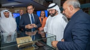 محمد الشرقي يلتقي وزير الثقافة المصري