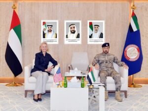 قائد عام شرطة أبوظبي يلتقي السفيرة الأمريكية