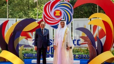 نيابةً عن رئيس الدولة.. سعود بن صقر يشارك في أعمال قمة "الخليج - الآسيان" في ماليزيا